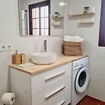 Casa Ella Daire *